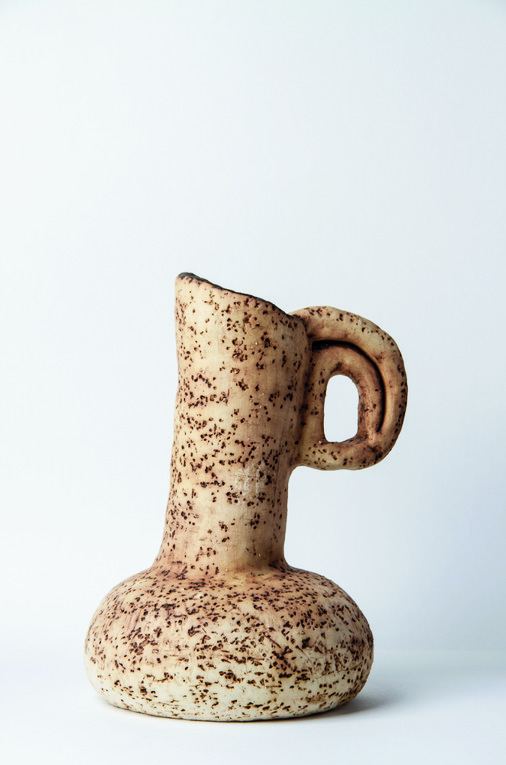 Jarra de cerámica moteada
